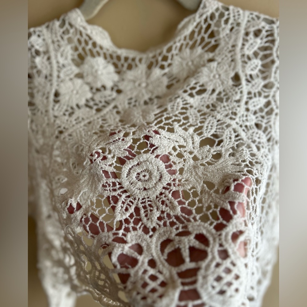 Lacey crochet shrug - Picture 5 of 9